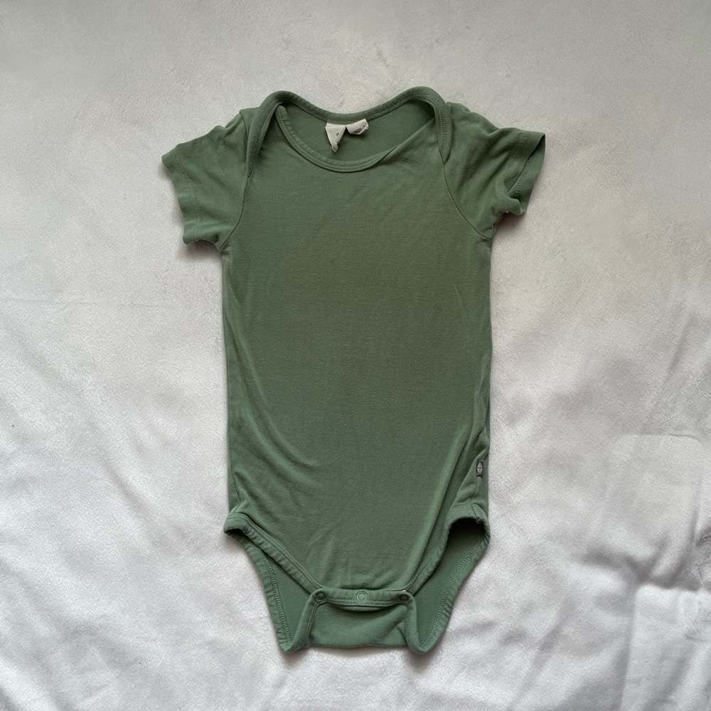 Kyte Baby Onesie Green 12-18 mo